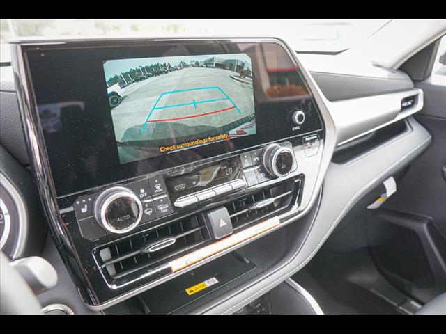 2025 Toyota Highlander Hybrid XLE
