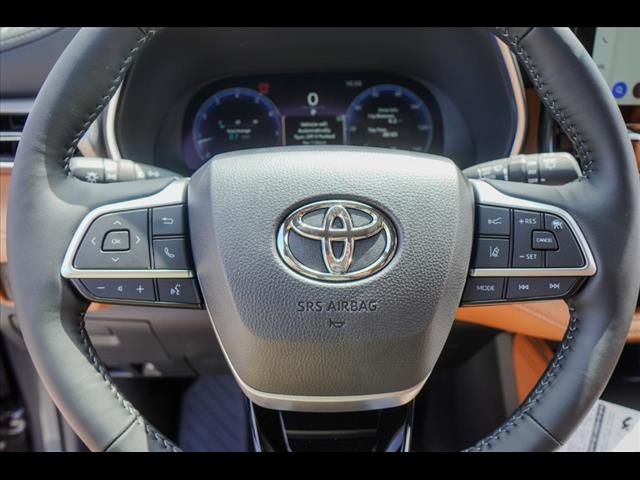 2025 Toyota Highlander Platinum