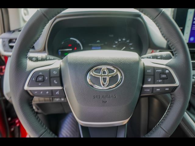 2025 Toyota Sienna XLE 7-Passenger