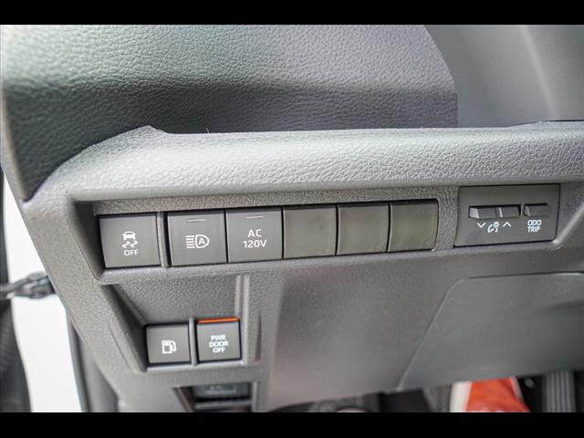 2025 Toyota Sienna XSE 7-Passenger