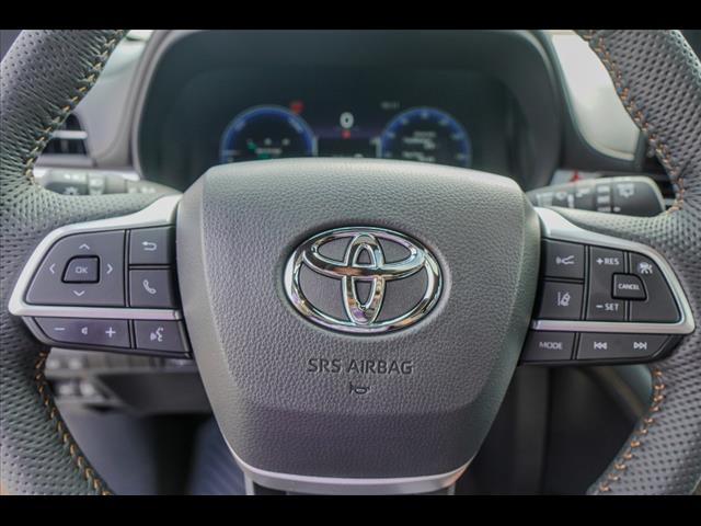 2025 Toyota Sienna Woodland Edition