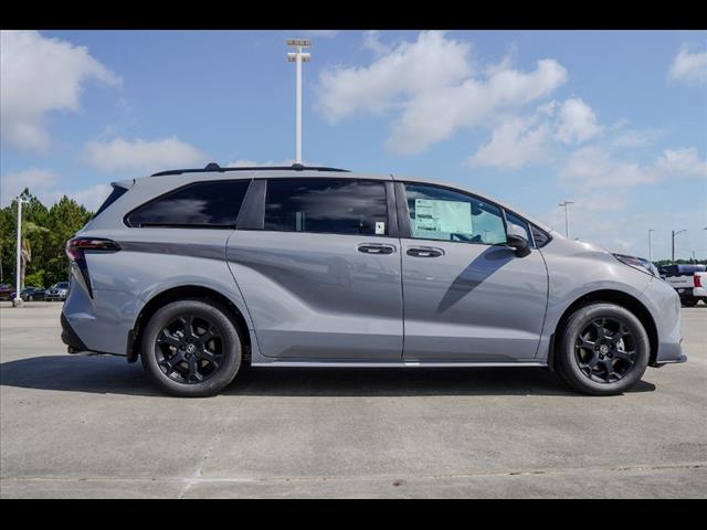 2025 Toyota Sienna Woodland Edition