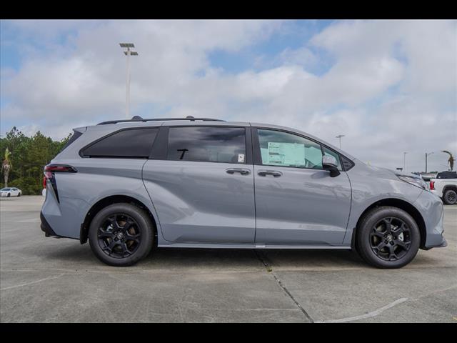 2025 Toyota Sienna Woodland Edition