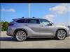 2025 Toyota Highlander Platinum