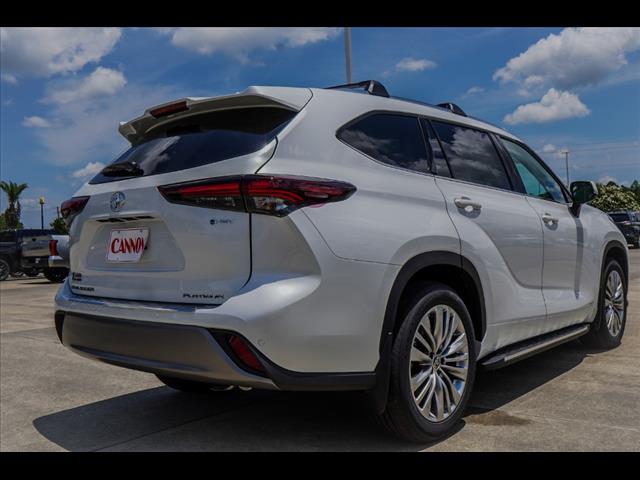 2025 Toyota Highlander Hybrid Platinum