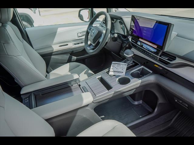2025 Toyota Sienna XLE 8-Passenger