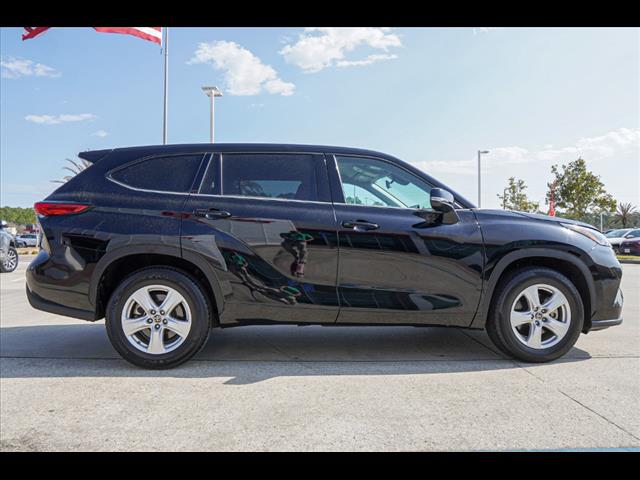 2022 Toyota Highlander LE
