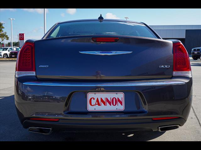 2022 Chrysler 300 Touring