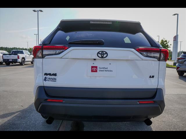 2022 Toyota RAV4 LE