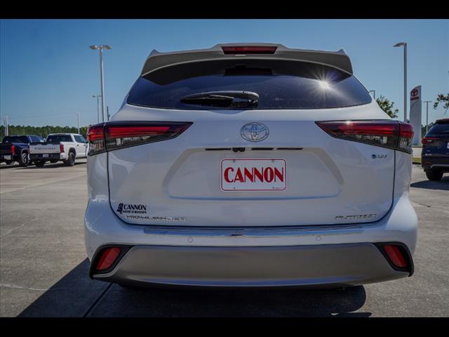 2025 Toyota Highlander Hybrid Platinum