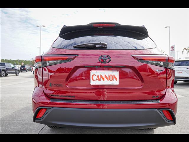 2025 Toyota Highlander Hybrid XLE