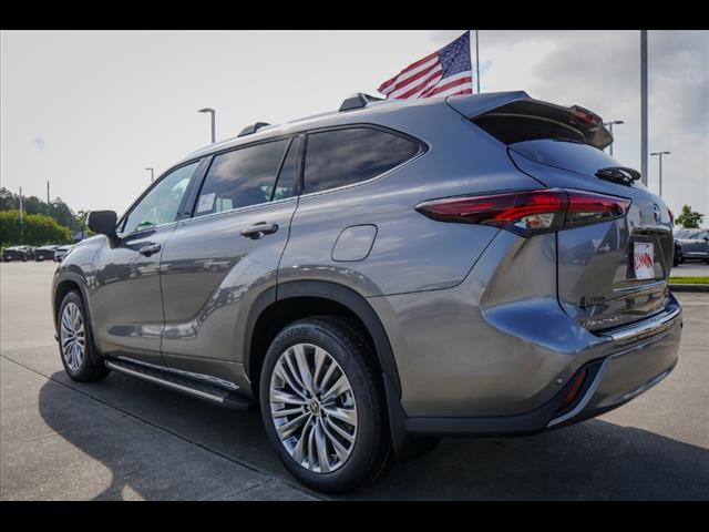 2025 Toyota Highlander Platinum