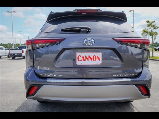 2025 Toyota Highlander Platinum
