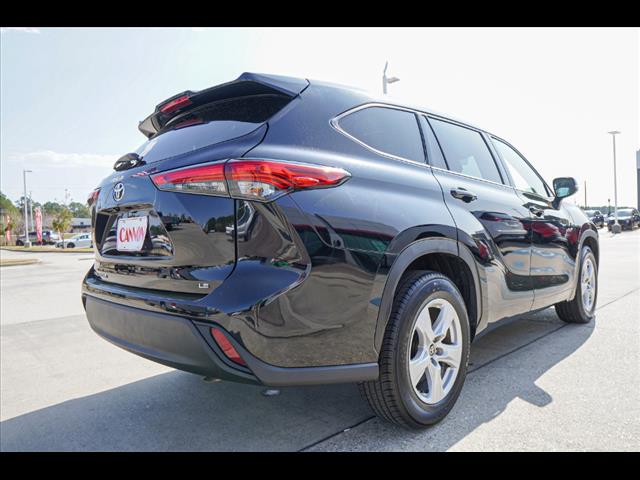 2022 Toyota Highlander LE