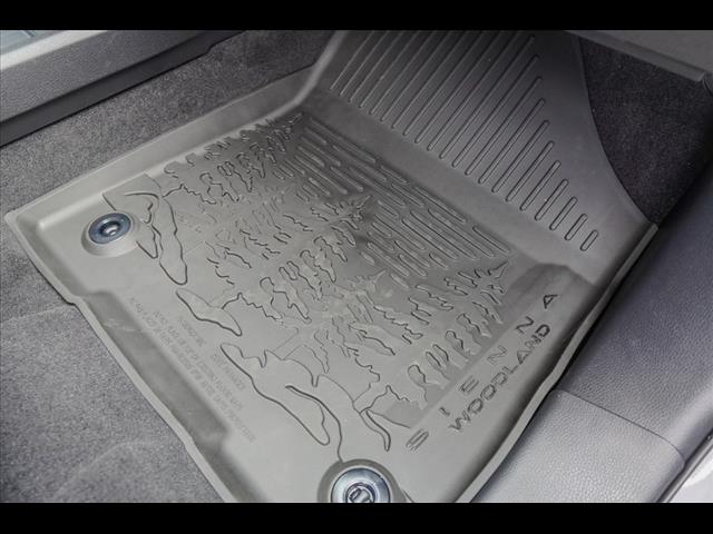 2025 Toyota Sienna Woodland Edition
