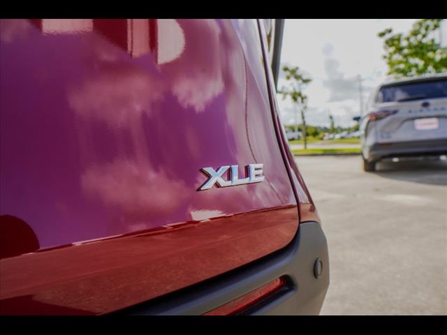 2025 Toyota Sienna XLE 7-Passenger