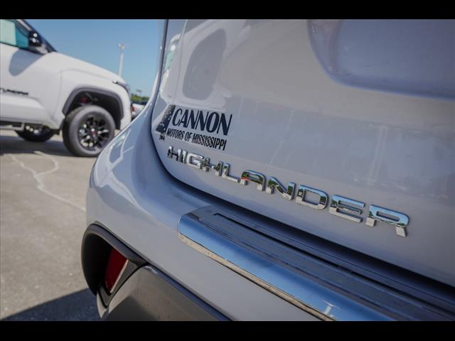 2025 Toyota Highlander Hybrid Platinum