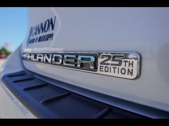 2025 Toyota Highlander Hybrid XLE