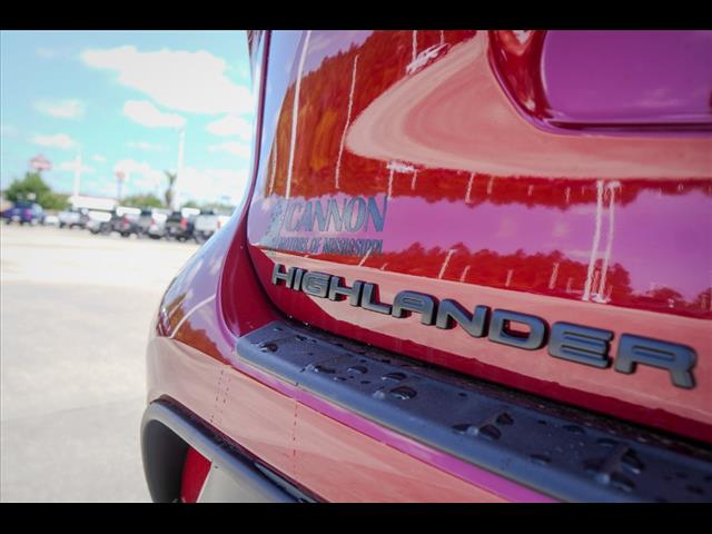 2025 Toyota Highlander XSE