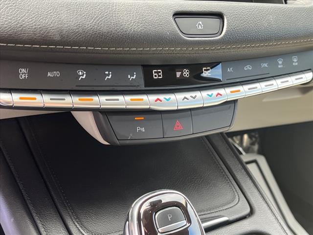 2022 Cadillac XT4 Premium Luxury