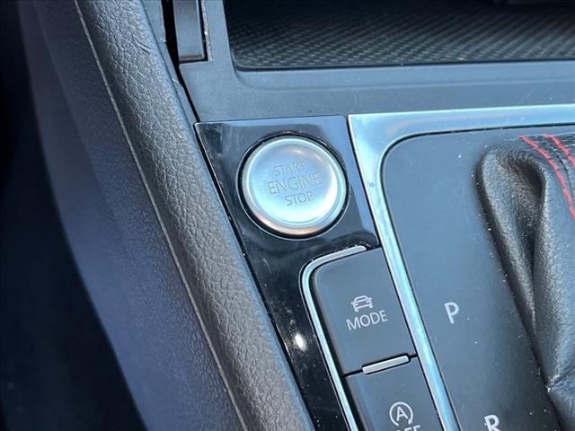 2020 Volkswagen Golf GTI SE