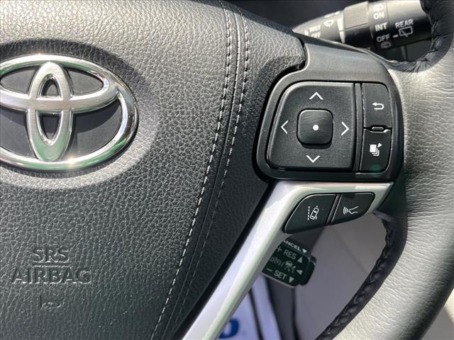 2020 Toyota Sienna XLE 7-Passenger Auto Access Seat