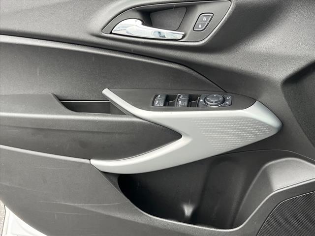 2025 Chevrolet Trax RS