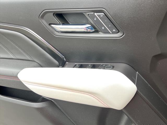 2023 GMC Canyon AT4X