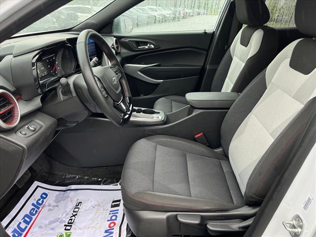 2025 Chevrolet Trax RS
