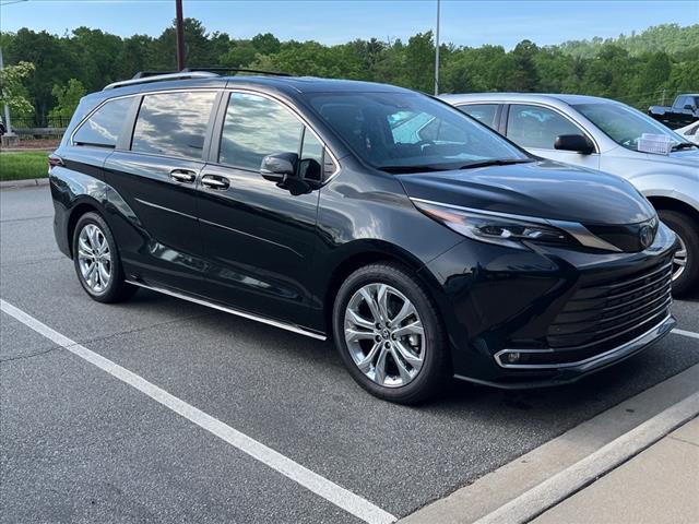 2023 Toyota Sienna Platinum 7 Passenger