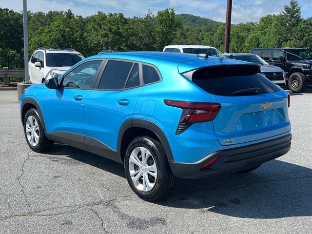 2025 Chevrolet Trax LS
