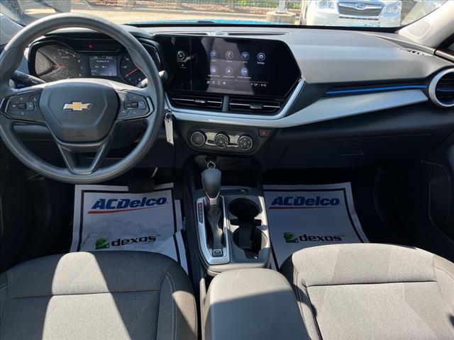 2025 Chevrolet Trax LS
