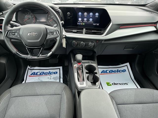 2025 Chevrolet Trax RS