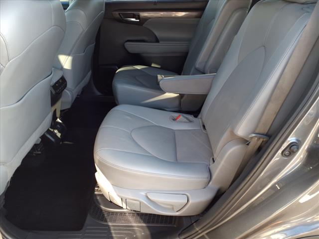 2022 Toyota Highlander Hybrid Limited