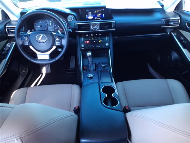 2017 Lexus IS 200t 