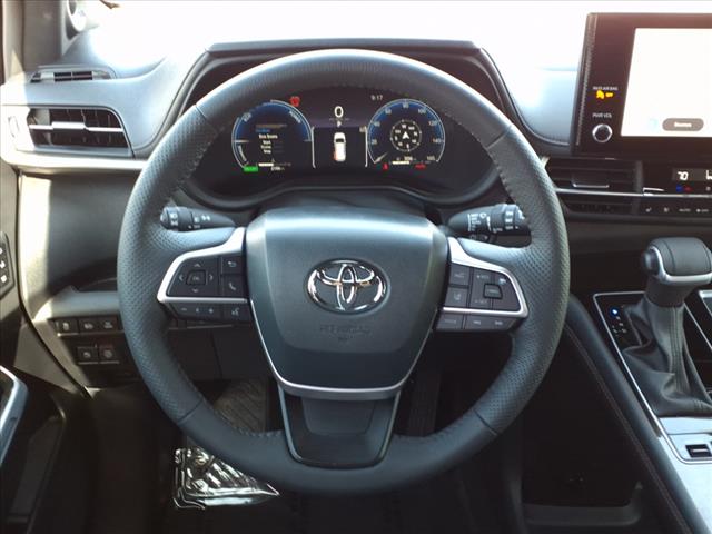 2025 Toyota Sienna Platinum 7-Passenger