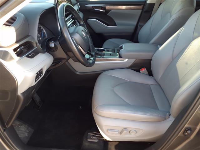 2022 Toyota Highlander Hybrid Limited