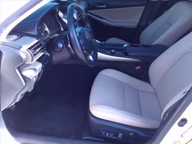 2017 Lexus IS 200t 