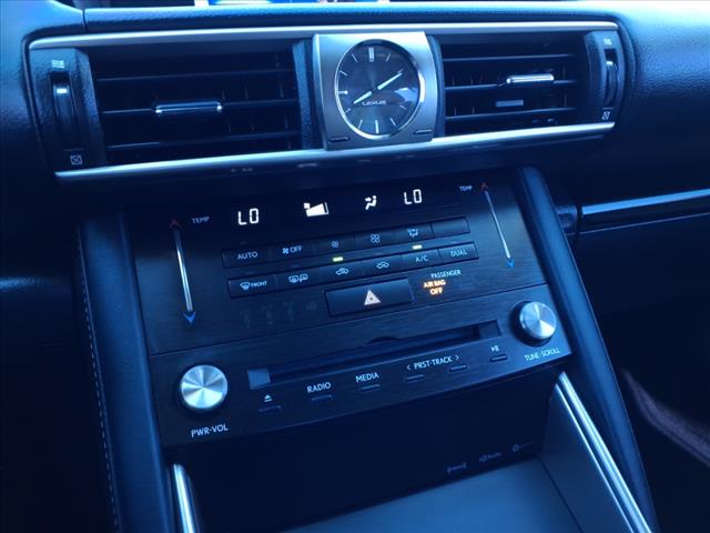 2017 Lexus IS 200t 