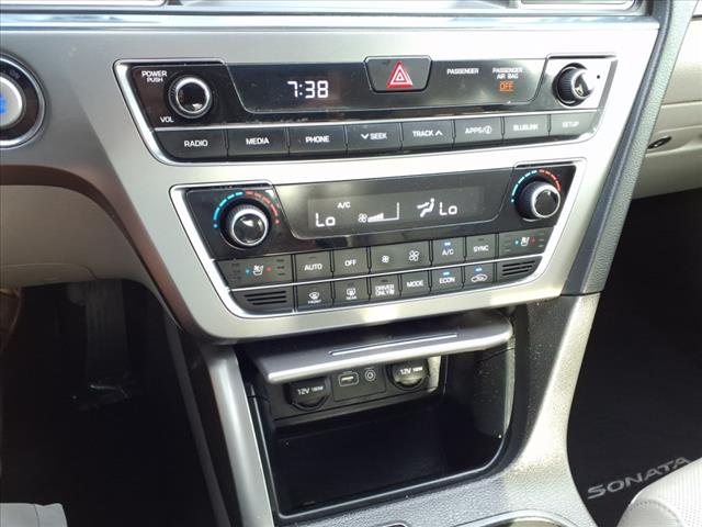 2017 Hyundai SONATA Hybrid Limited