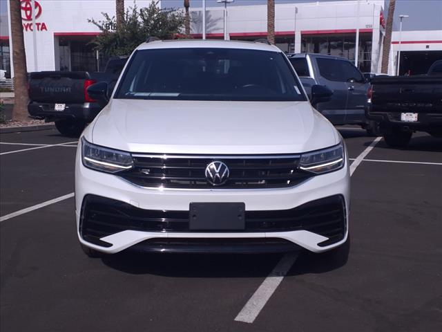 2023 Volkswagen Tiguan SE R-Line Black