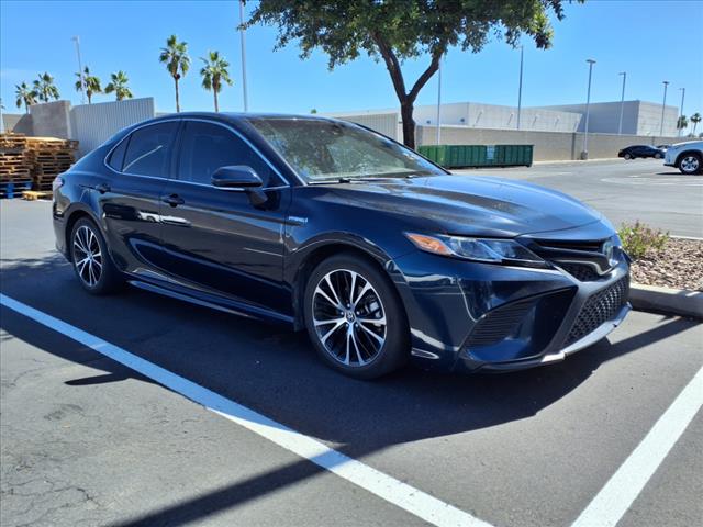 2020 Toyota Camry Hybrid SE