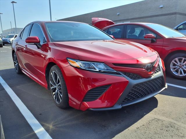 2020 Toyota Camry SE