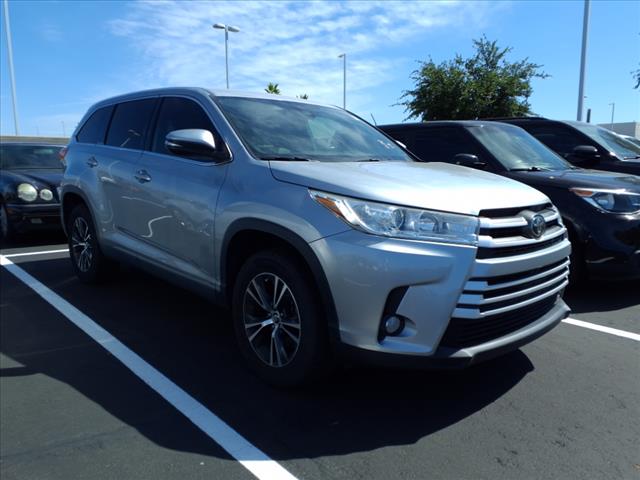 2019 Toyota Highlander 5 DOOR 4X2 SUV