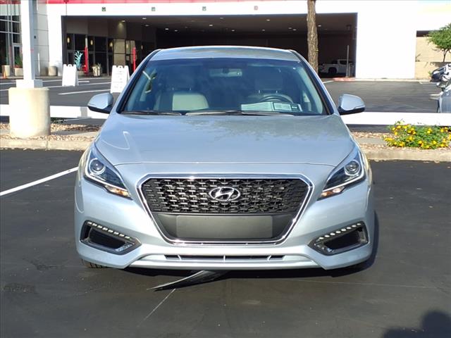 2017 Hyundai SONATA Hybrid Limited