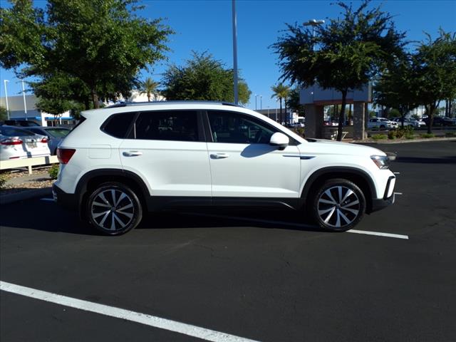 2022 Volkswagen Taos SE