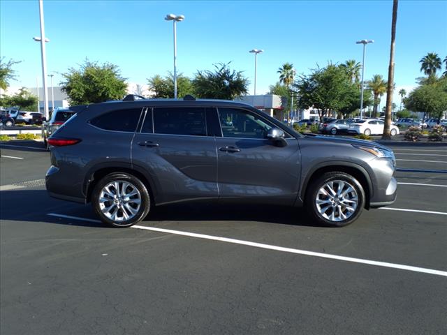 2022 Toyota Highlander Hybrid Limited