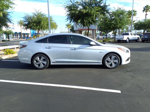 2017 Hyundai SONATA Hybrid Limited