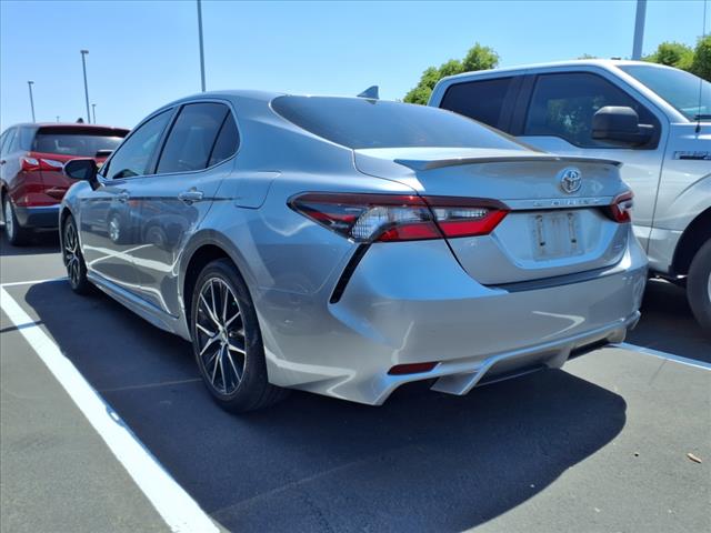 2022 Toyota Camry SE