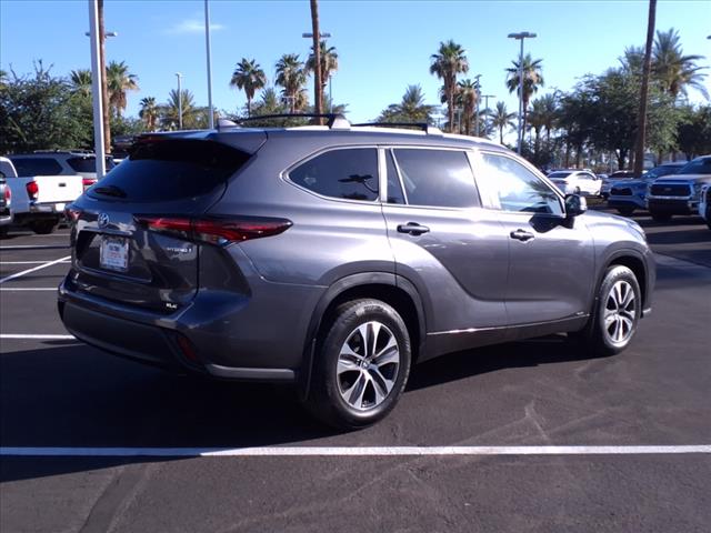 2024 Toyota Highlander Hybrid XLE